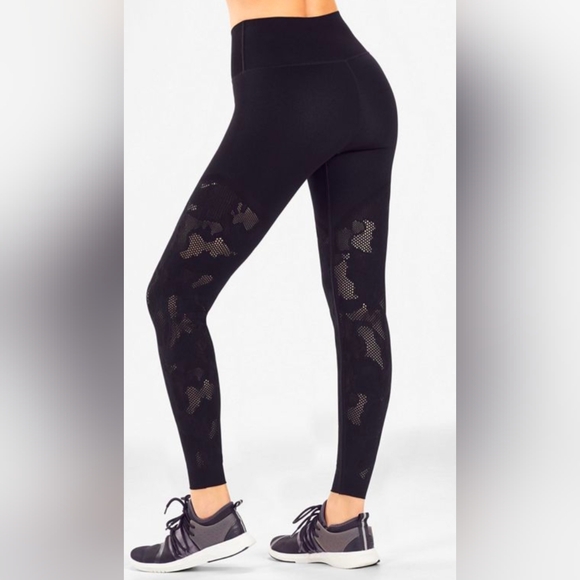 Fabletics High-waisted SculptKnit Camo Leggings - Picture 2 of 9